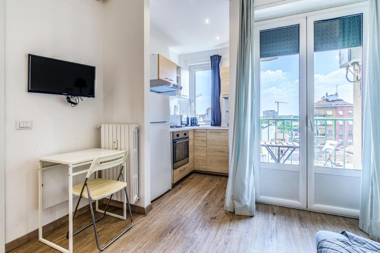 Travel Inside Srl - Ripa 127 Apartment Navigli Milan Bagian luar foto